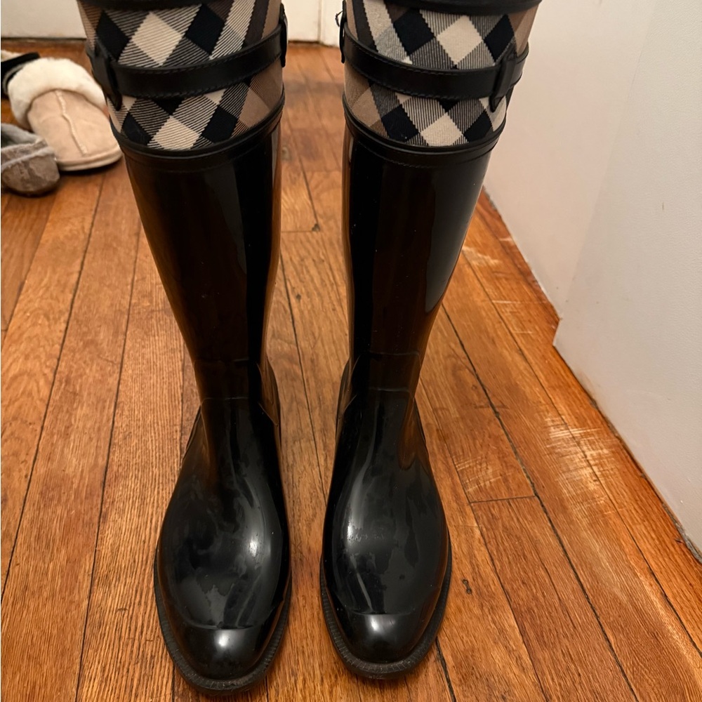 Burberry plaid Black Rain Boots 39